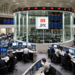 Solana price at risk as key network metrics drops, ETF inflows slow