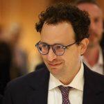 Top bank issues blunt warning on gold prices